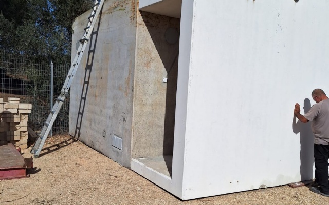 Emergency Shelter Arrives At Carmel Farm | 